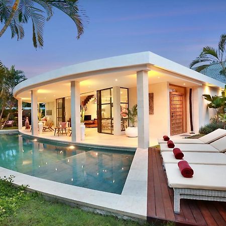 Seminyak White Design Villa Buitenkant foto
