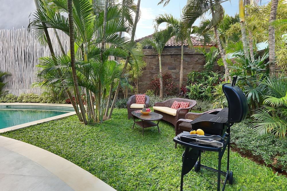 Seminyak White Design Villa Buitenkant foto