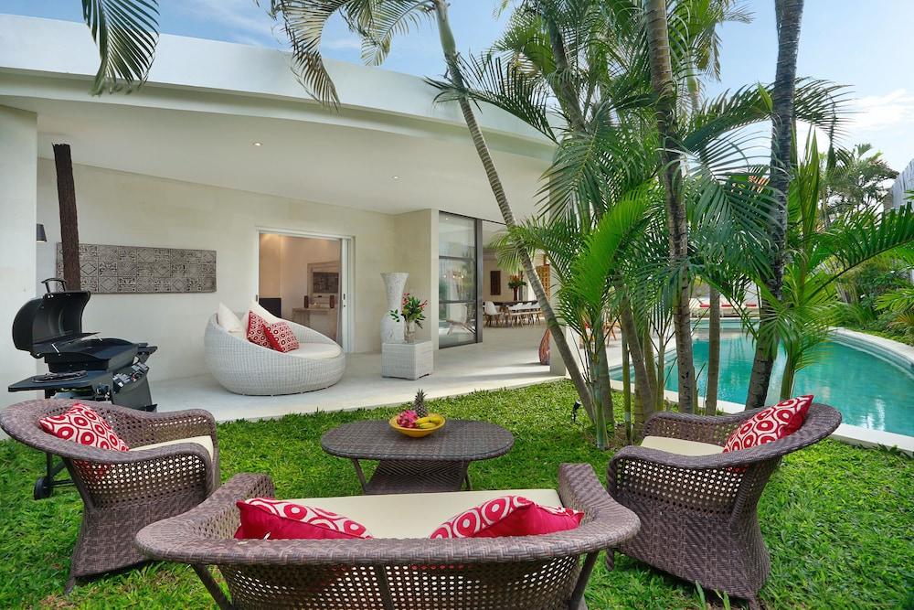 Seminyak White Design Villa Buitenkant foto